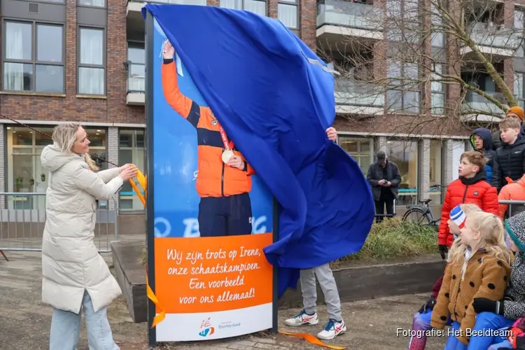 Eerbetoon aan Irene Schouten onthuld op Raadhuisplein