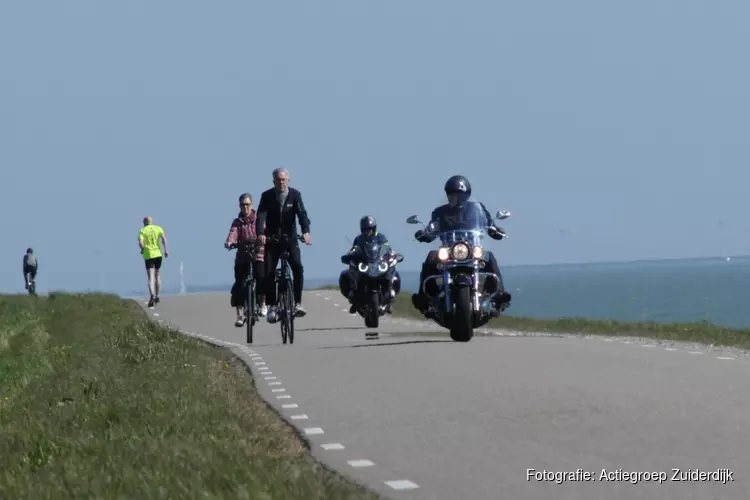 Bewoners Venhuizen zijn motorrijders spuugzat: "De wanhoop nabij"