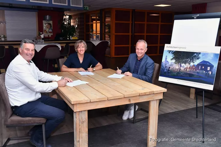 Gemeente verkoopt grond voor woningbouw gemeentehuislocatie Venhuizen
