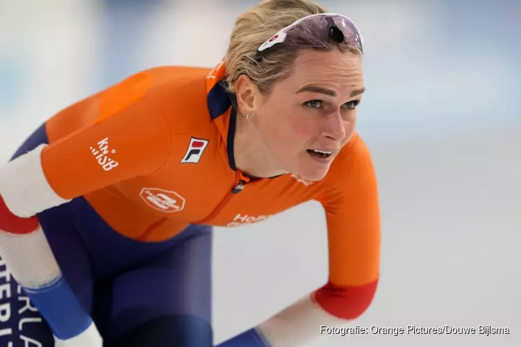 Medaillehonger Irene Schouten niet te stillen, goud op 3000 meter EK Afstanden