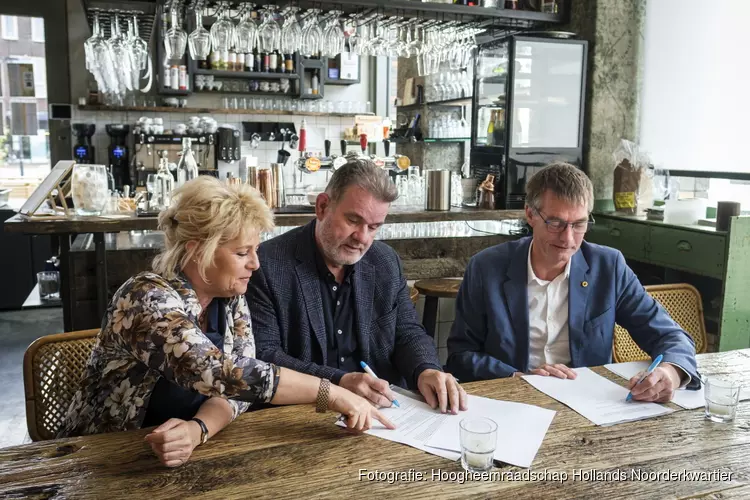 Hoogheemraadschap onderhoudt vanaf nu stedelijk water in Drechterland en Enkhuizen